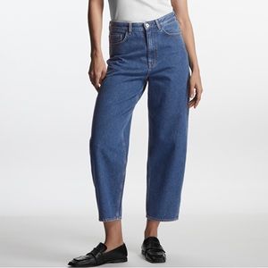 COS Tapered Leg High Rise Ankle Jeans